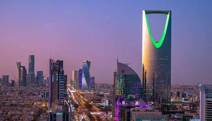 سعودي عرب پاڪستان سميت 7 ملڪن جي شهرين لاءِ سياحتي پيڪيج ويزا متعارف ڪرائي ڇڏيو